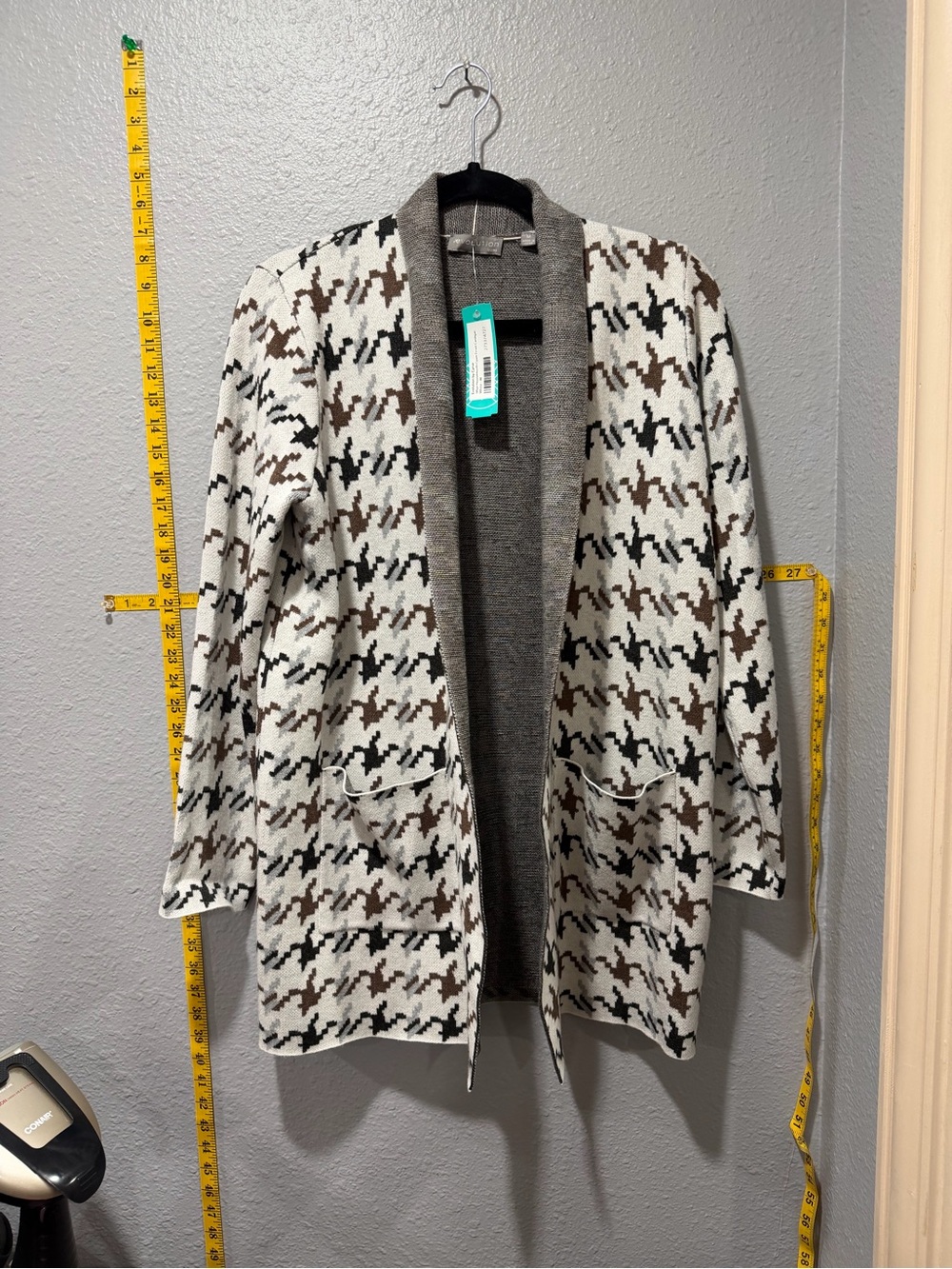 NWT Evolution by Cyrus Jillian Houndstooth Open Front Cardigan Sweater Medium